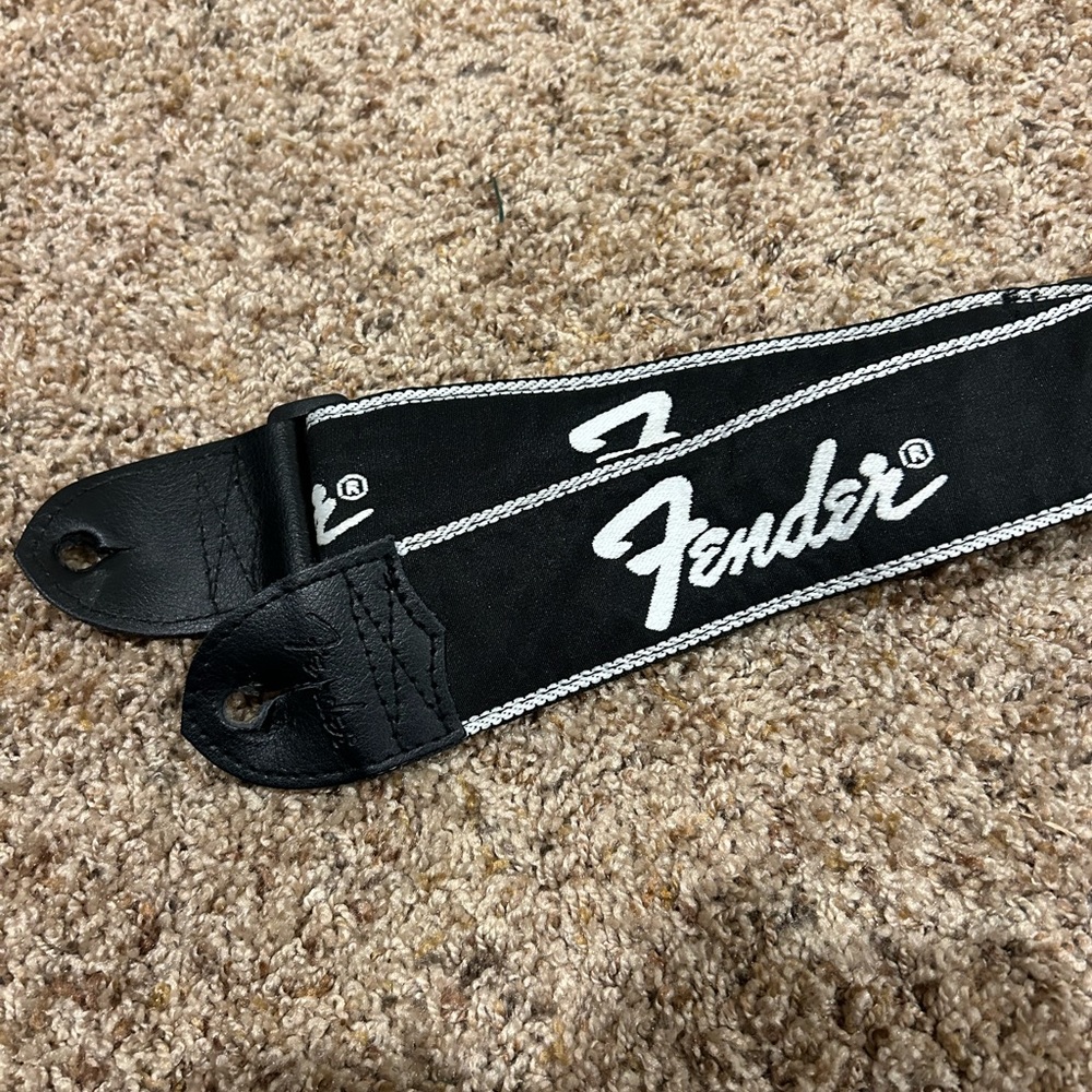 Fender logo guitar strap